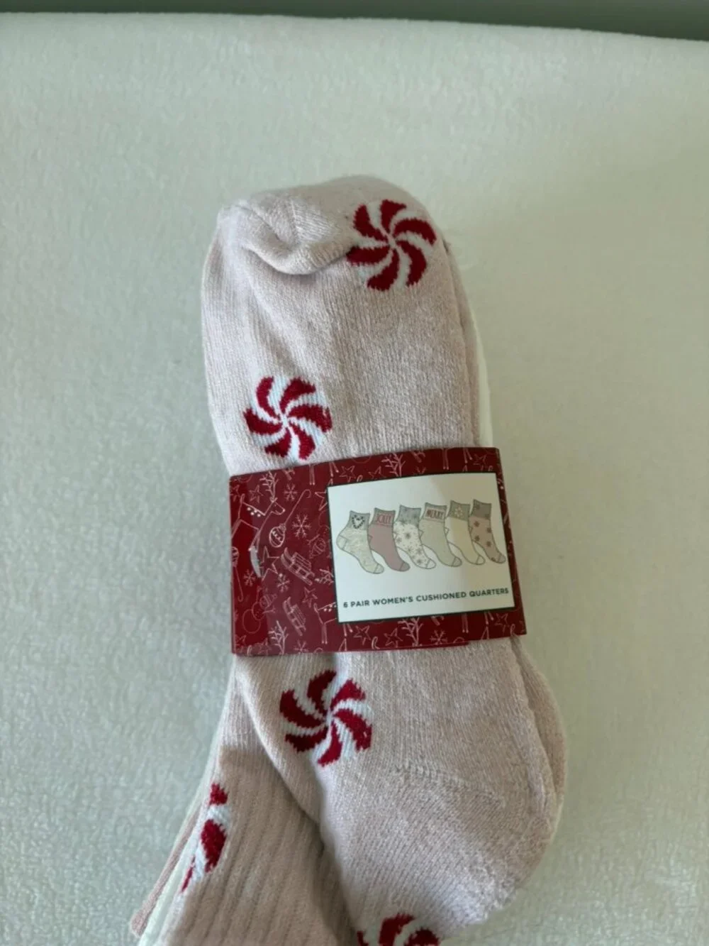 NWT - Rae Dunn 6 pr Women's Cushioned Quarter Socks - Holiday Collection